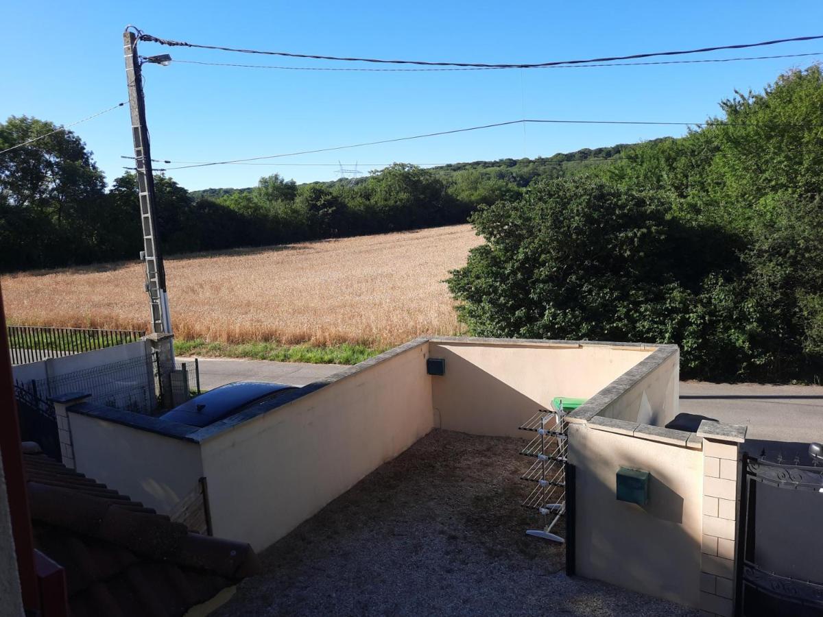 Maison Cheptainville Avec Terrasse Sur Verdure Luaran gambar